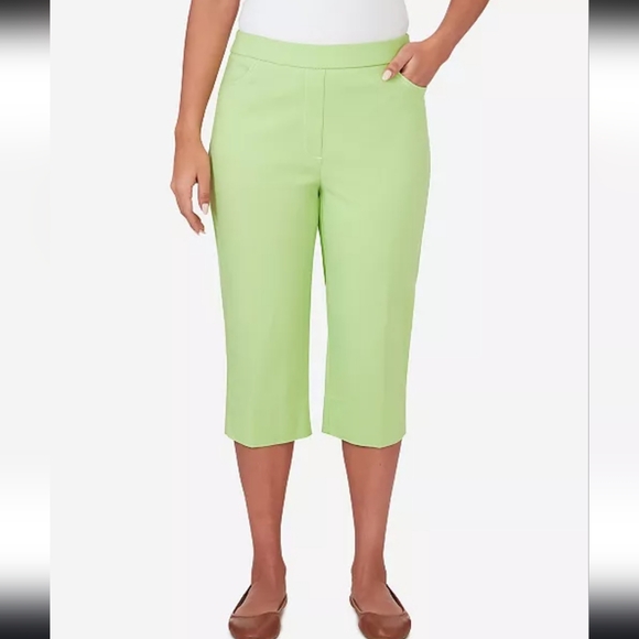 NWT Alfred Dunner Lime Green Pull On Classic Fit Capri Pants Size 8 - Picture 1 of 8